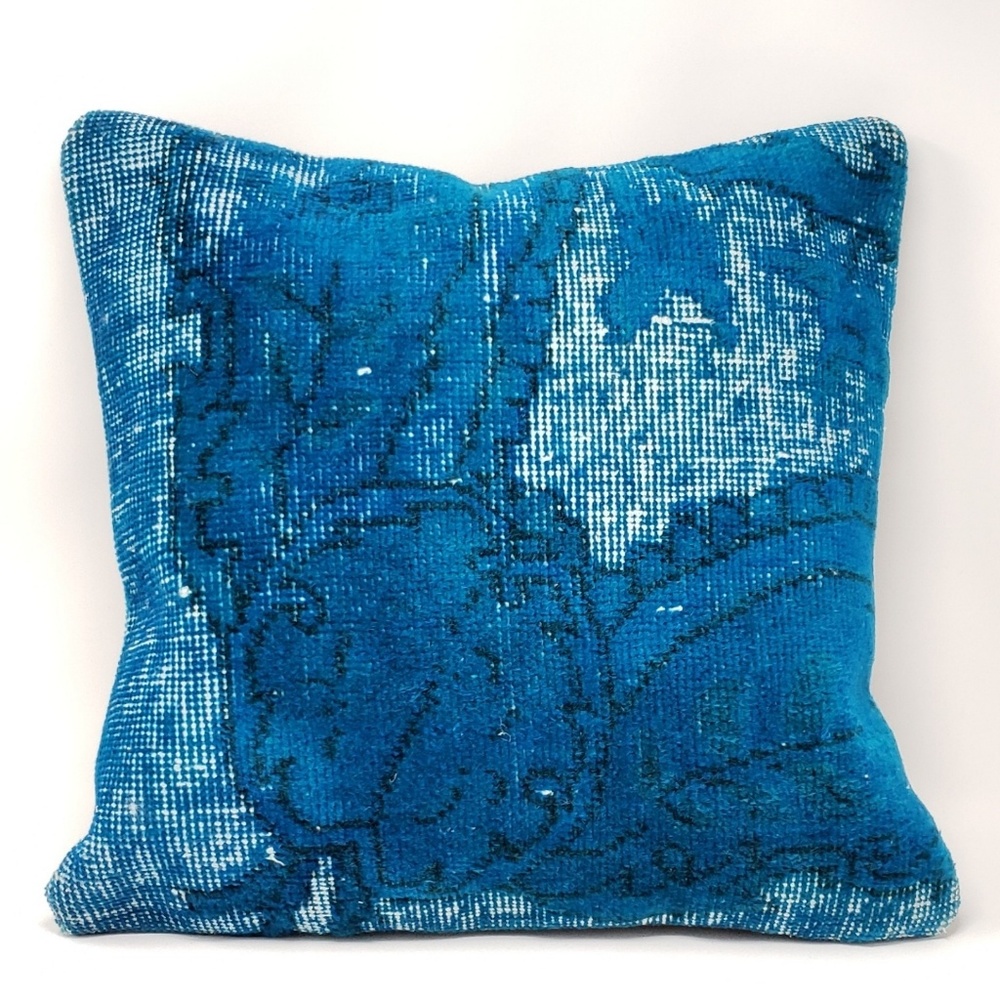 Kilim Pillow w/ Hypoallergenic Insert